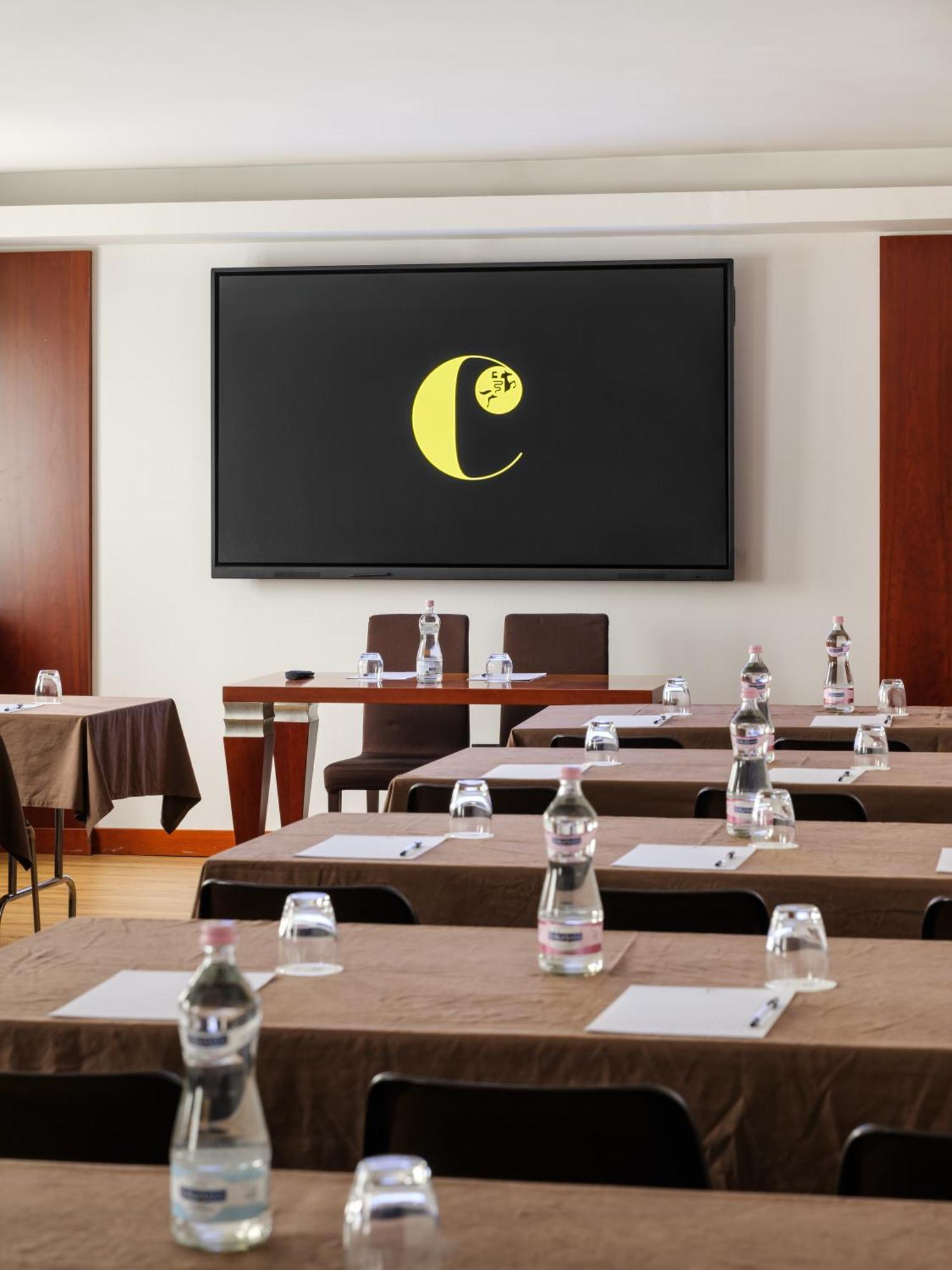 Hotel Dei Cavalieri Caserta - La Reggia Eksteriør bilde