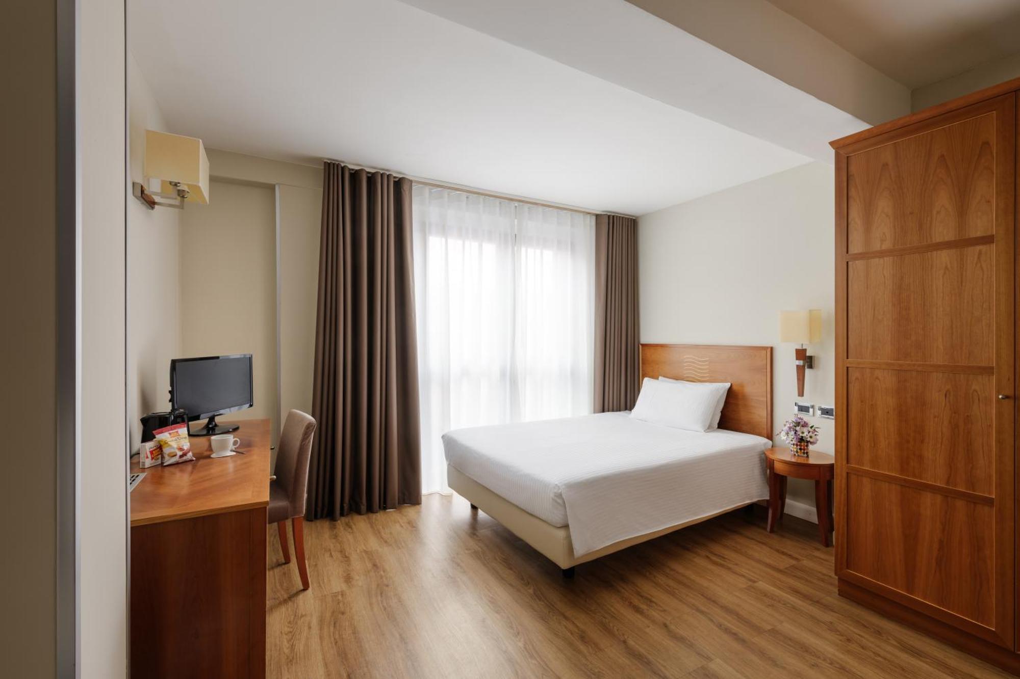 Hotel Dei Cavalieri Caserta - La Reggia Eksteriør bilde
