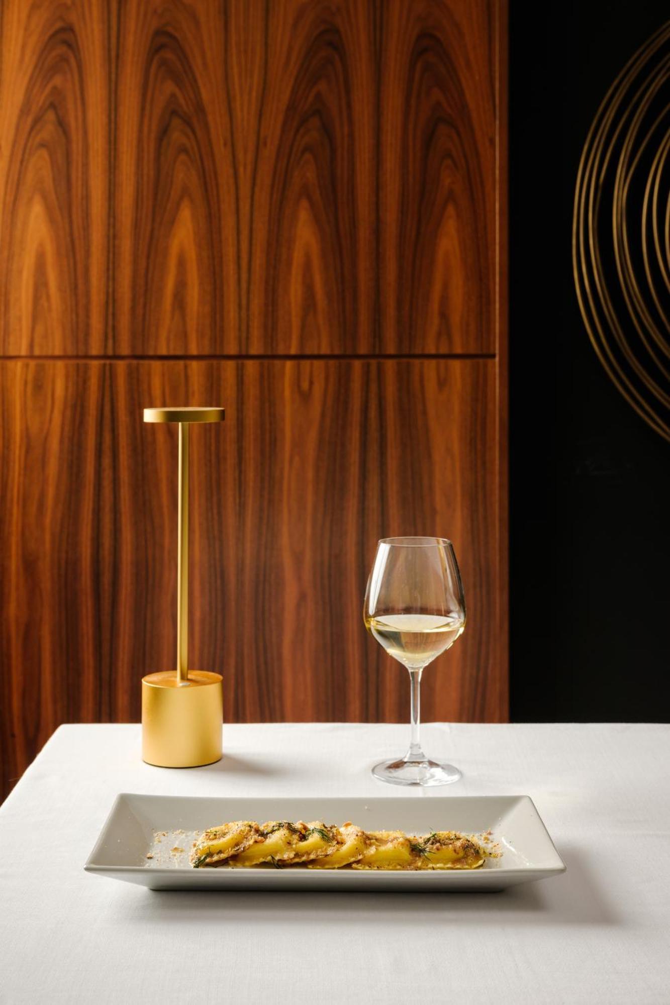Hotel Dei Cavalieri Caserta - La Reggia Eksteriør bilde