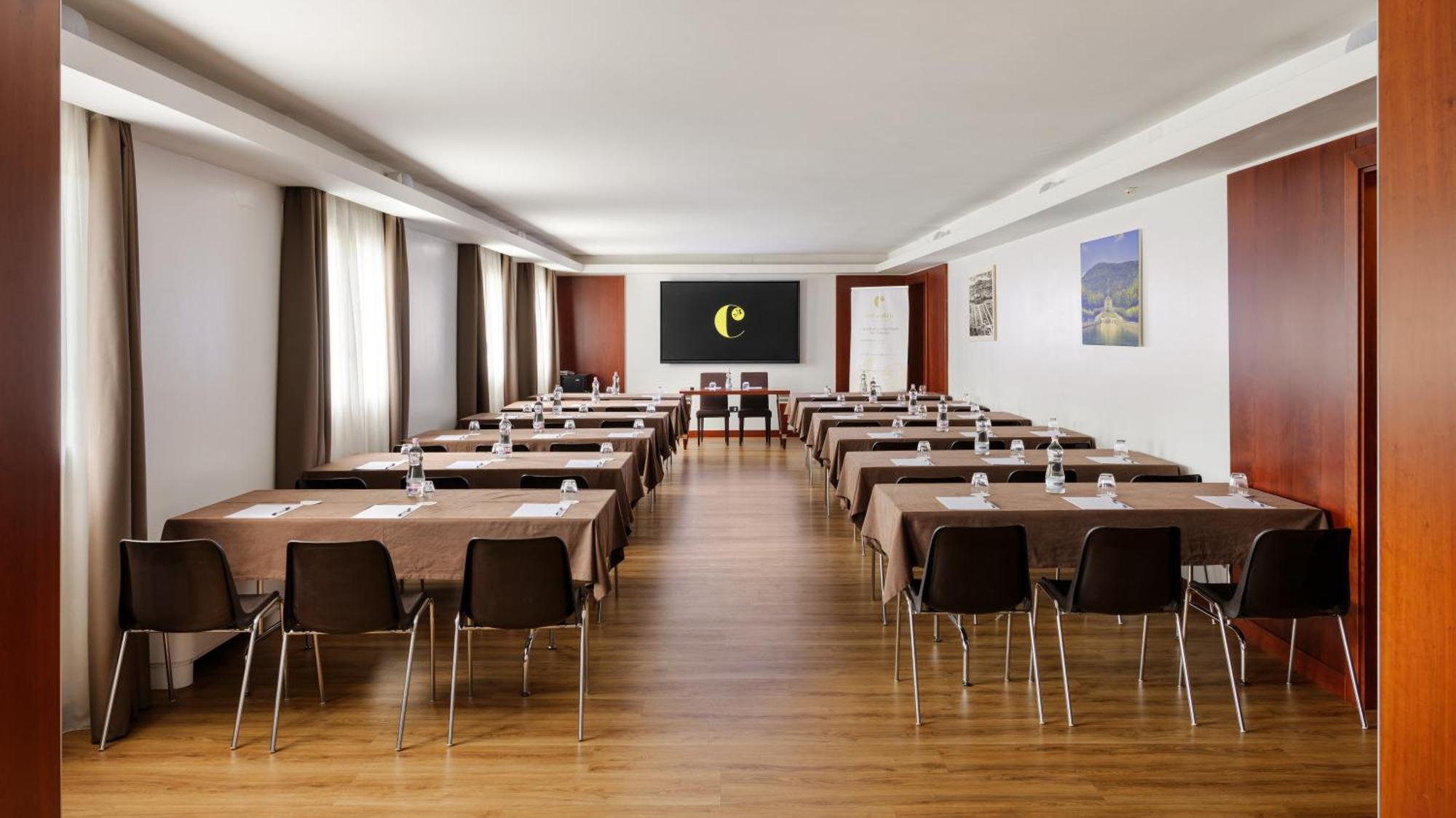 Hotel Dei Cavalieri Caserta - La Reggia Eksteriør bilde