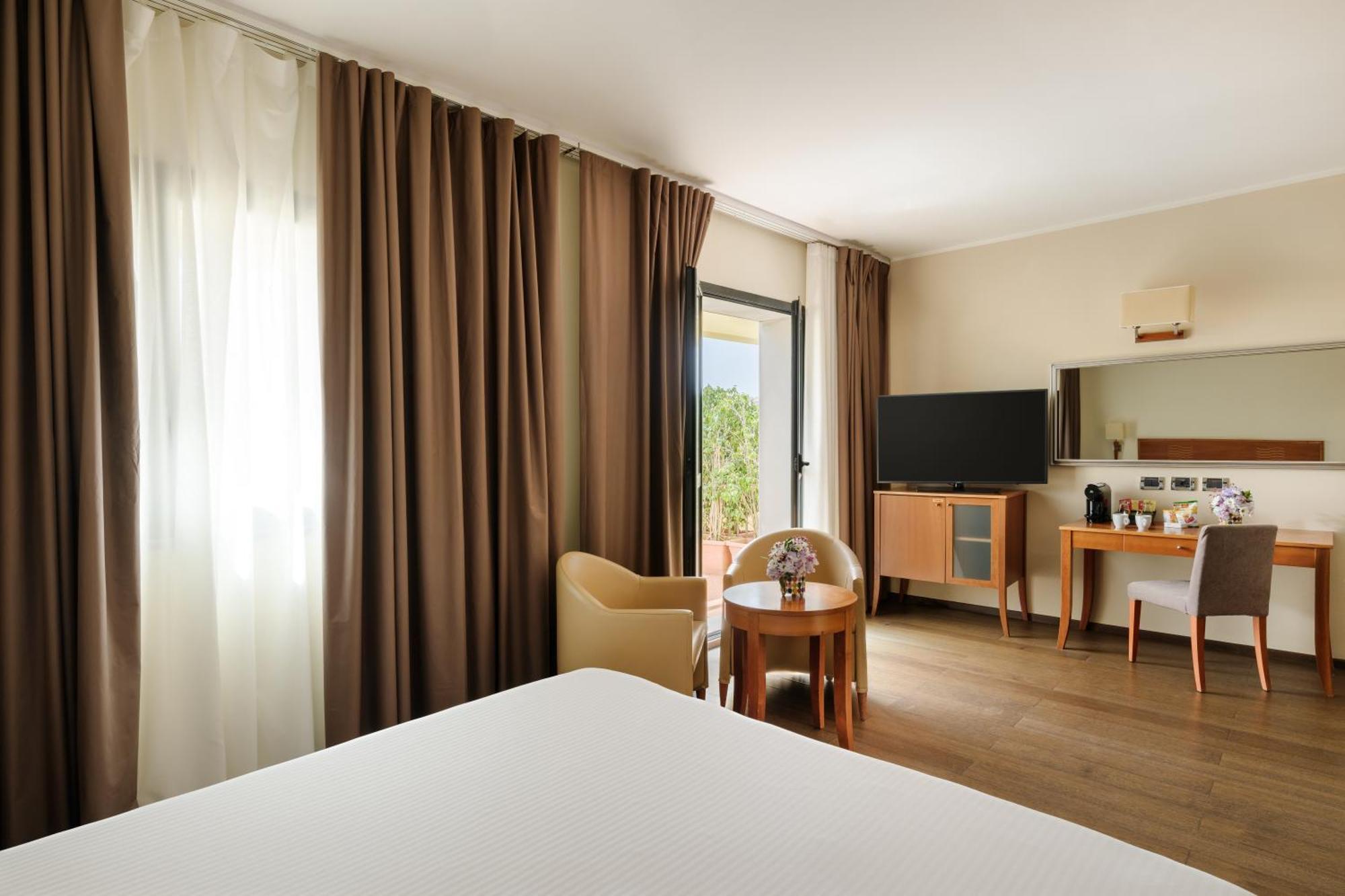 Hotel Dei Cavalieri Caserta - La Reggia Eksteriør bilde